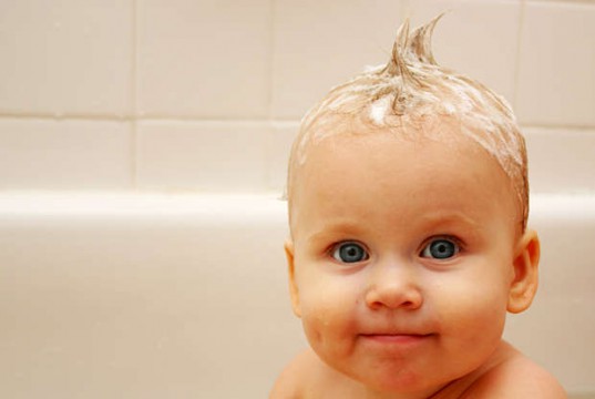 Shampo Bayi yang Bagus Untuk Rambut Sang Buah Hati