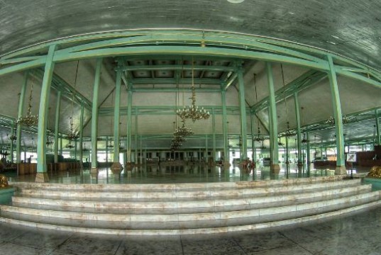 Ingin Berwisata Religius di Solo? Kunjungi Saja Masjid Pura Mangkunegaran