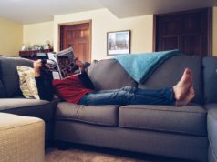 Hal Yang Harus Kamu Hindari Ketika Sedang Duduk Di Atas Sofa Bed Kulit merawat sofa bed