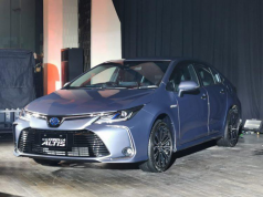 Ini Perbedaan Utama Toyota Corolla Altis Terbaru di Indonesia dengan Malaysia toyota altis