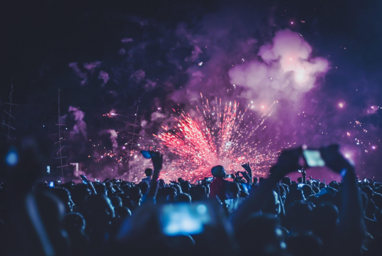 Tak pernah ketinggalan coachella berkat Pinjaman Online digibank KTA